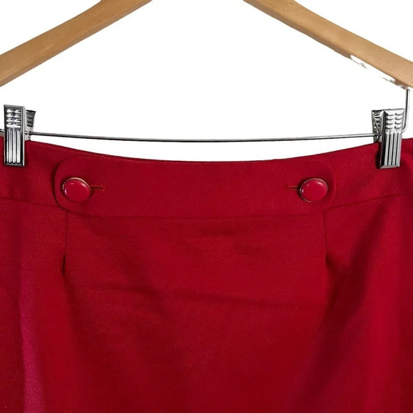 Ann Taylor LOFT Red Skirt Size 2 Petites Chunky Statement Buttons Short Pencil - Picture 3 of 6